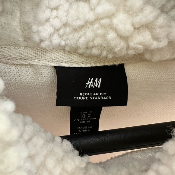 Teddy Fabric Hoodie - Picture 3 of 3